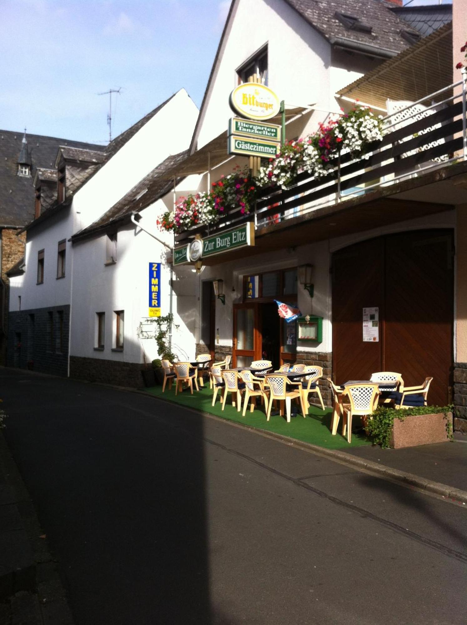 Hotel Zur Burg Eltz Moselkern Exterior foto