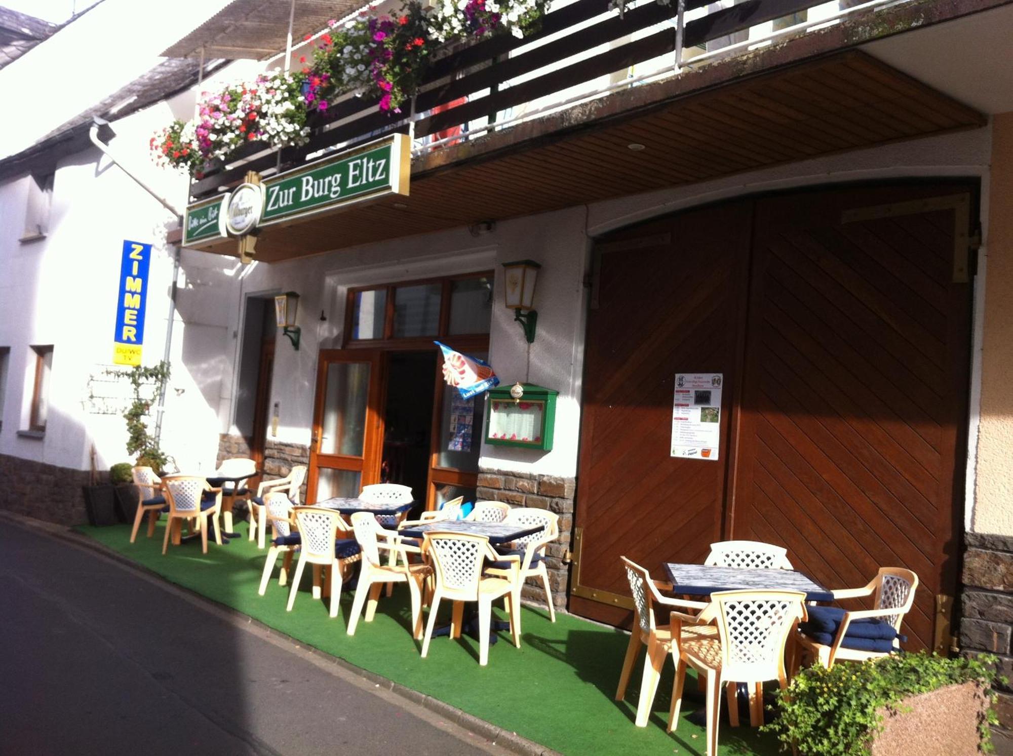 Hotel Zur Burg Eltz Moselkern Exterior foto