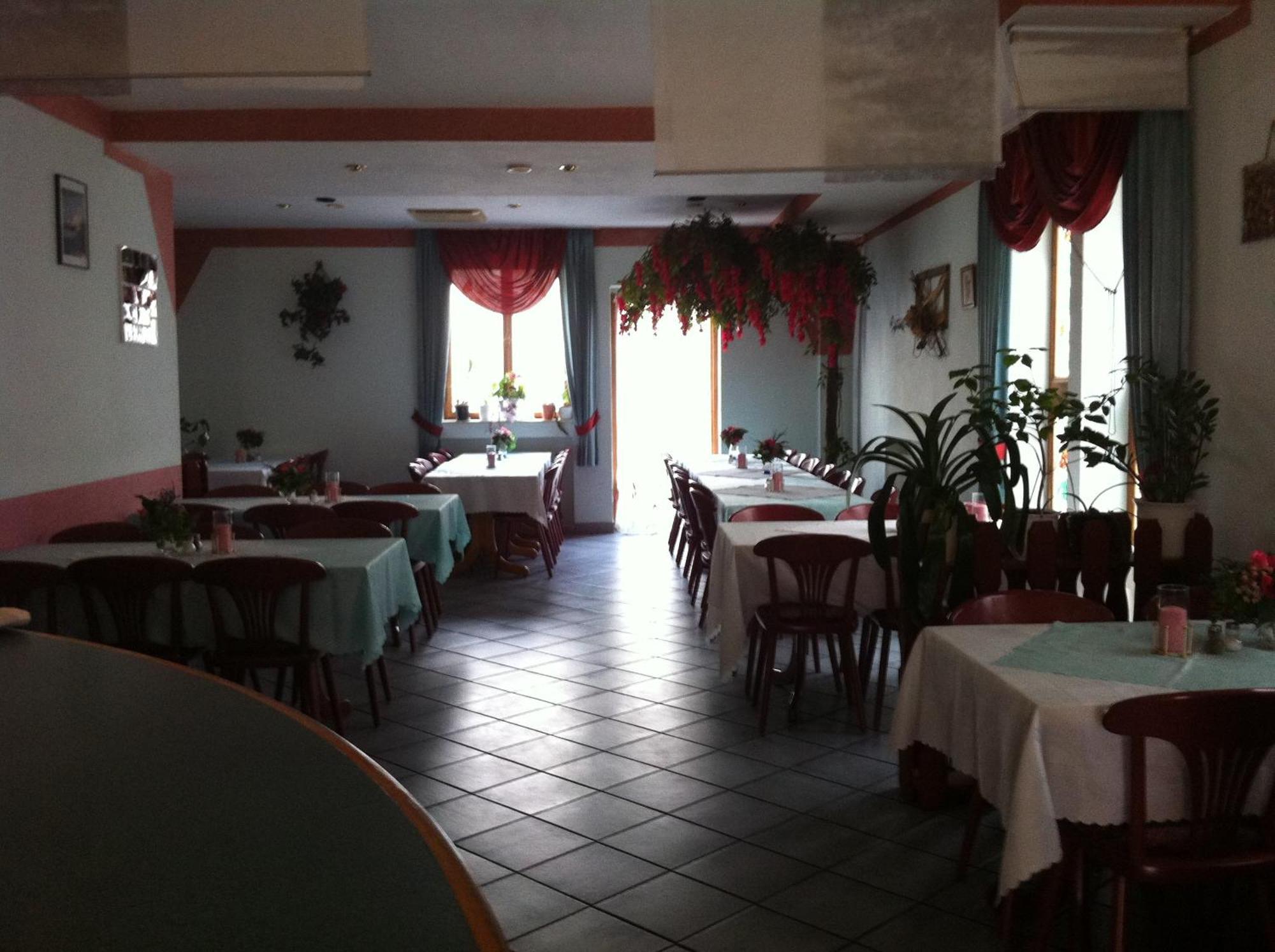 Hotel Zur Burg Eltz Moselkern Exterior foto